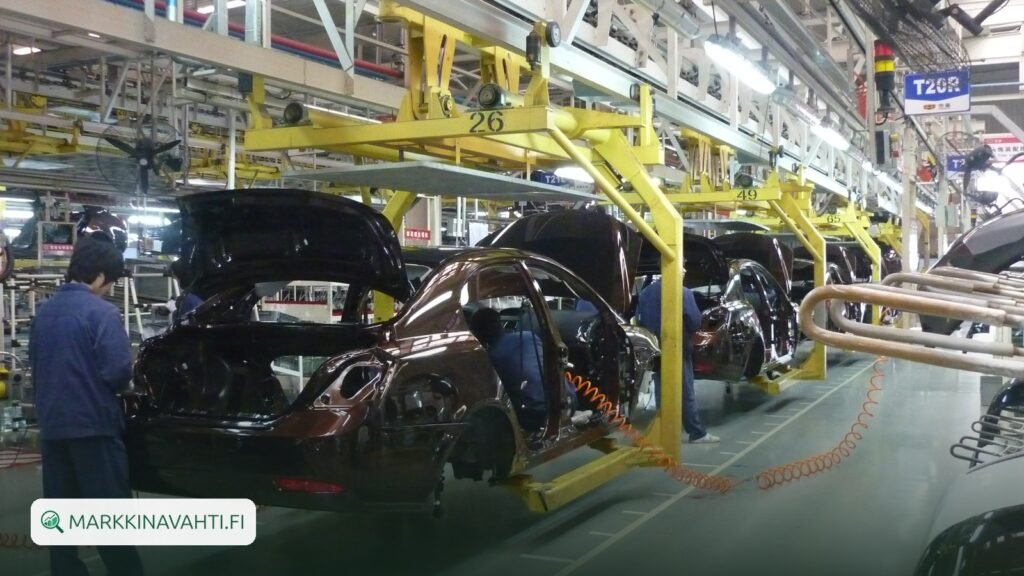 Autojen kokoonpanolinja Geelyn tehtaalla Ningbossa Kiinassa